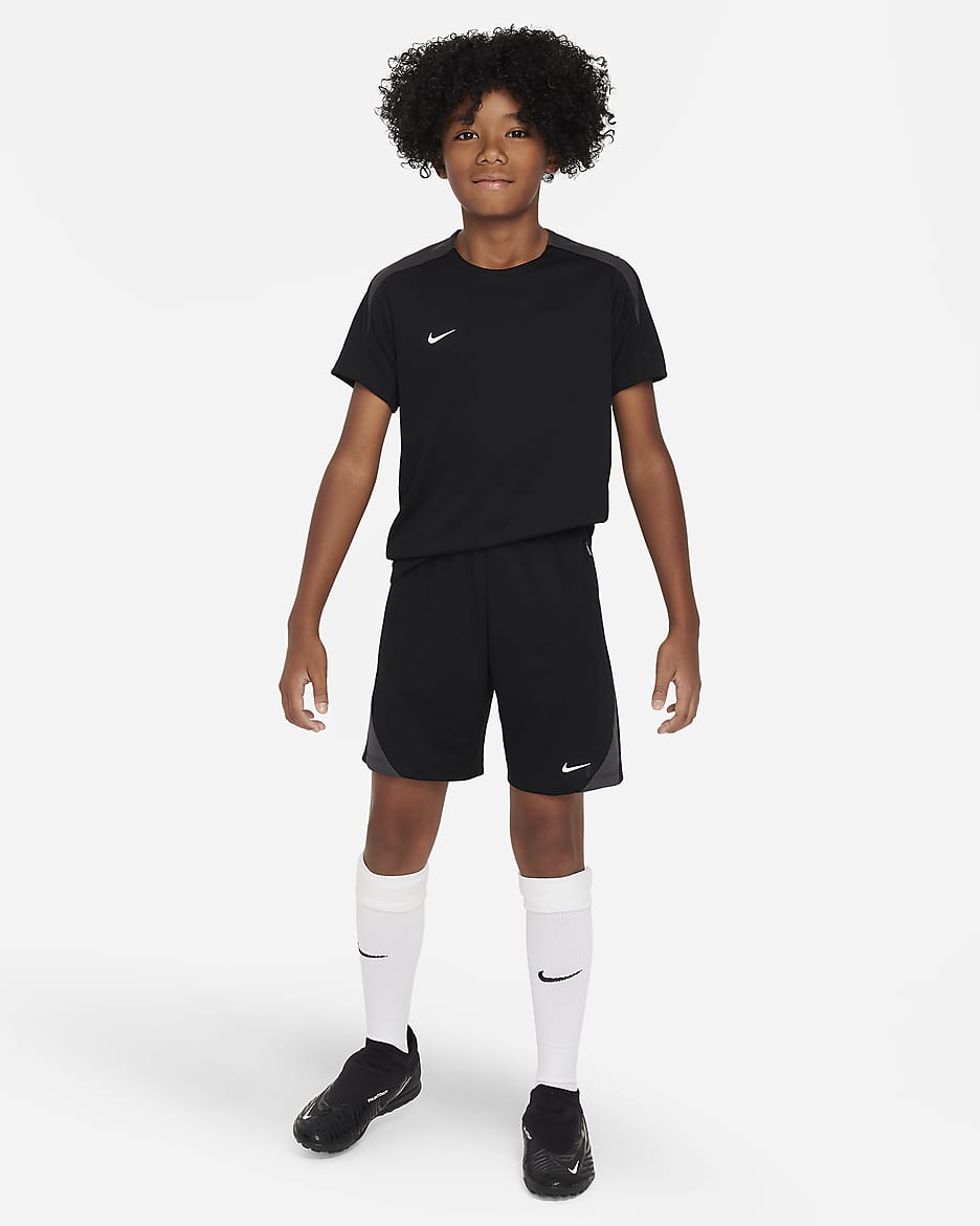 Kids black nike shorts online